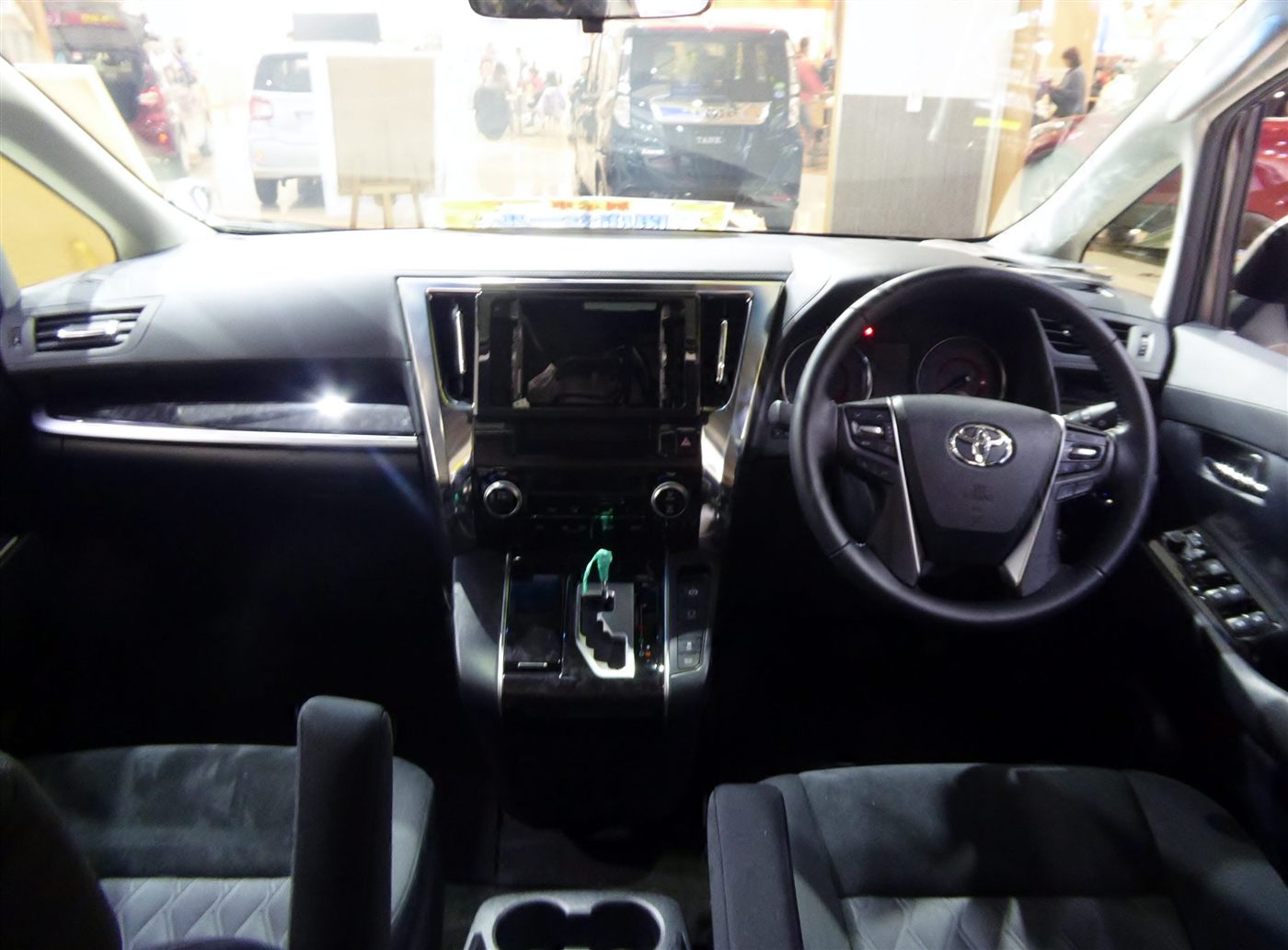 Alphard or Vellfire style MPV interior seating reference