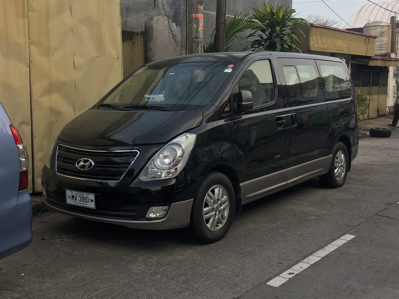 Hyundai Starex style group MPV reference for Kukup Pontian travel